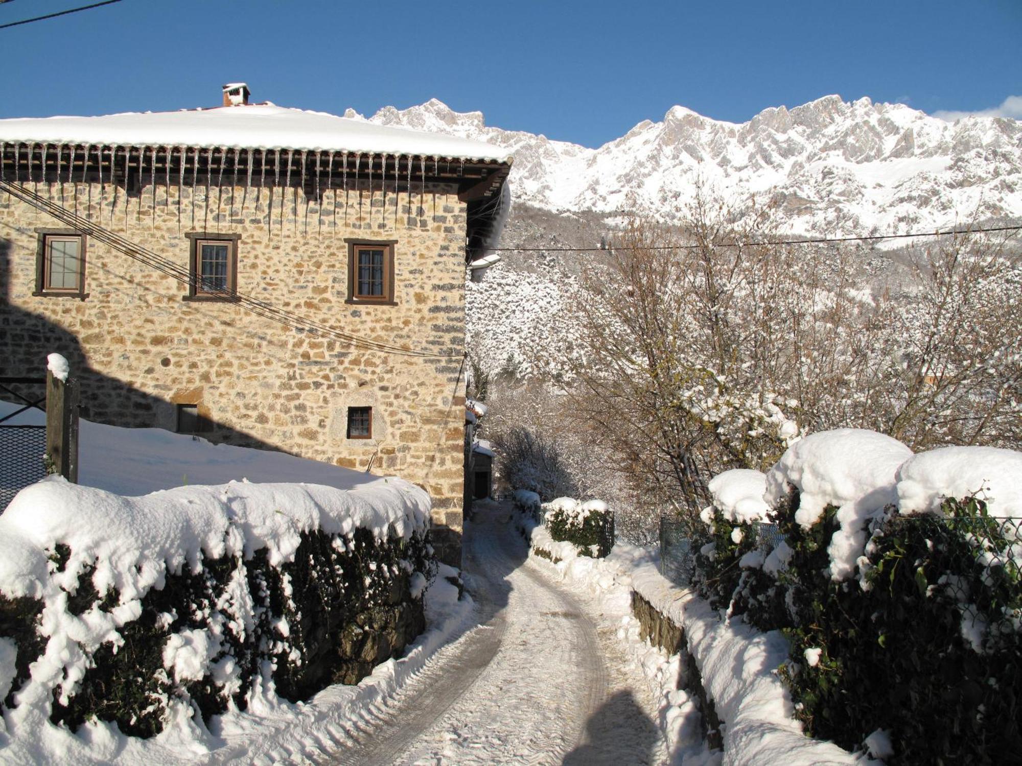 Albergue Turistico Valdebaro Camaleño المظهر الخارجي الصورة